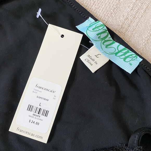 Francescas’s Collections Black Lace Camisole Top - Picture 3 of 3